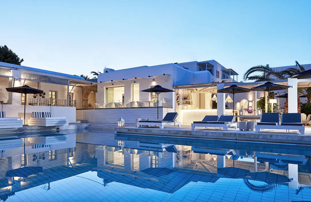 Mr And Mrs White Paros-1